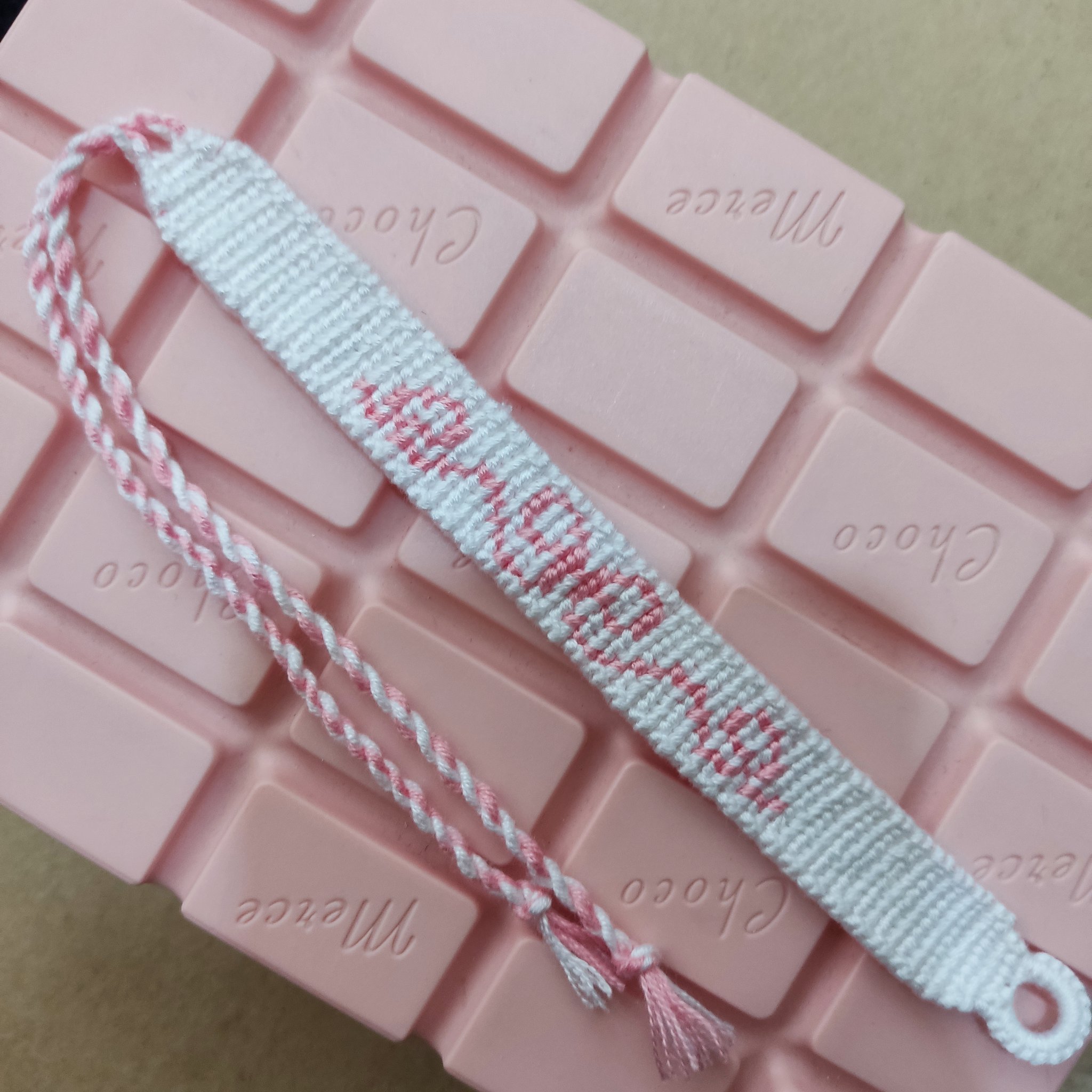 納得できる割引 Alpha pattern #162242 | BraceletBook アイドル