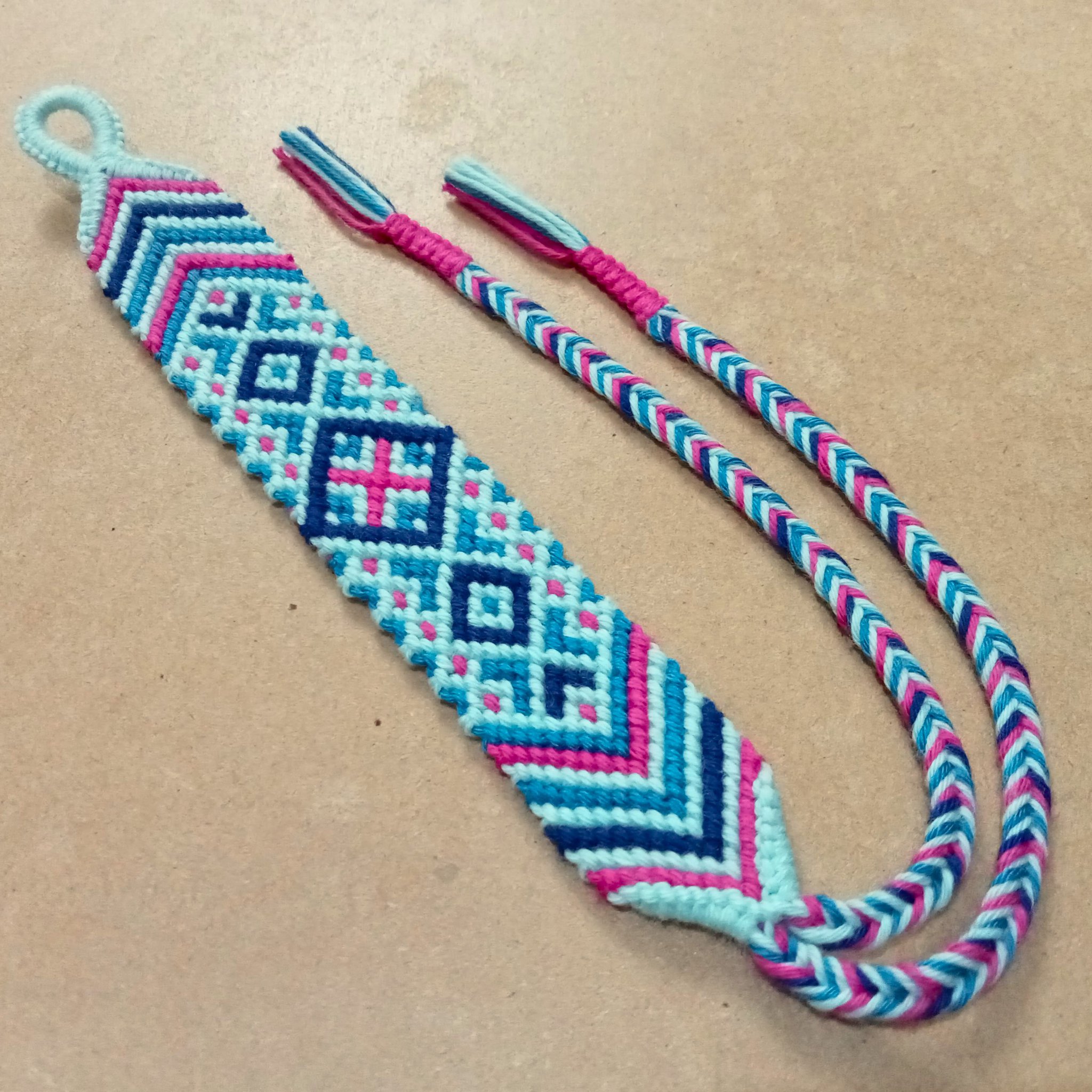Normal pattern #126022 | BraceletBook
