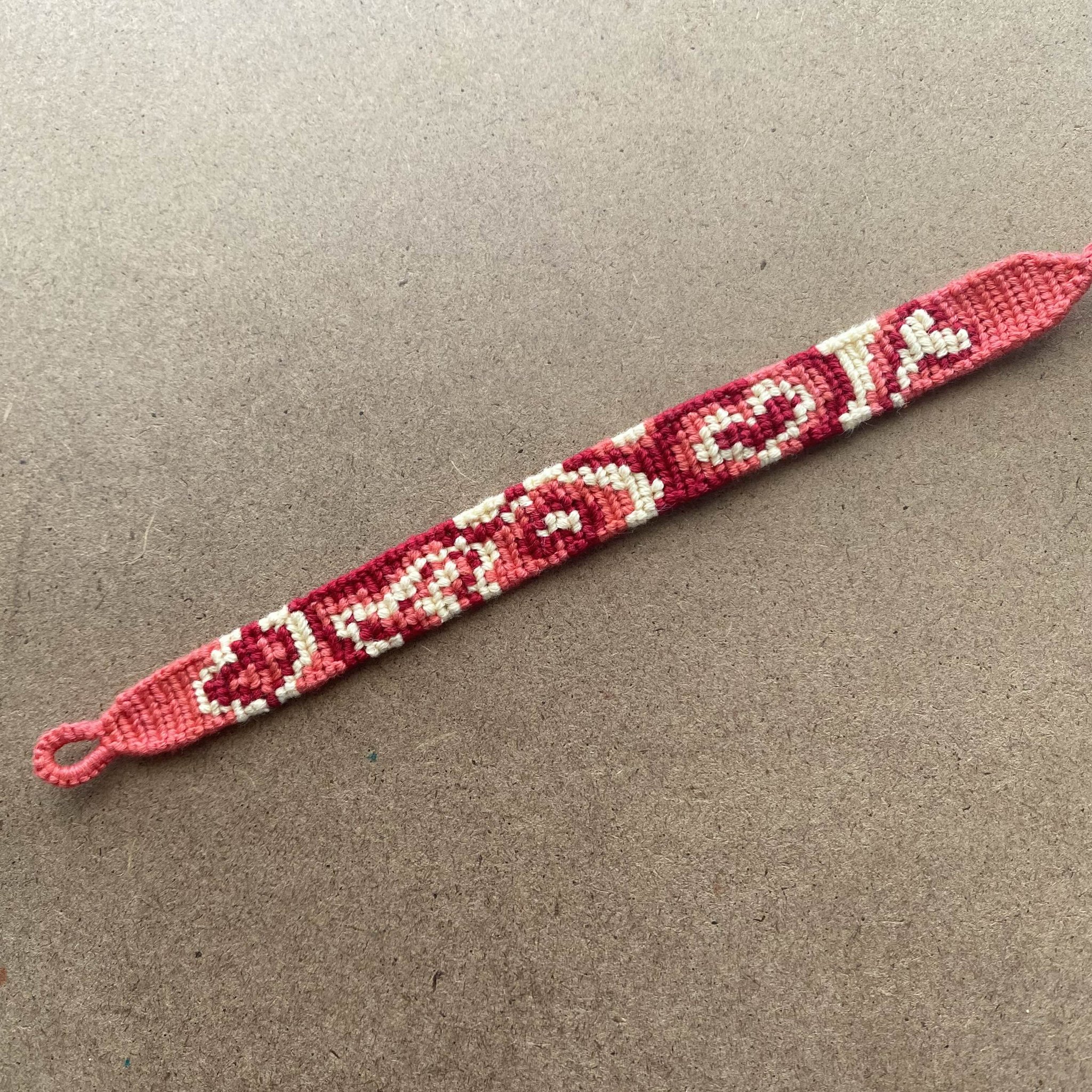 愛用 Alpha pattern BraceletBook | #122376 スカート
