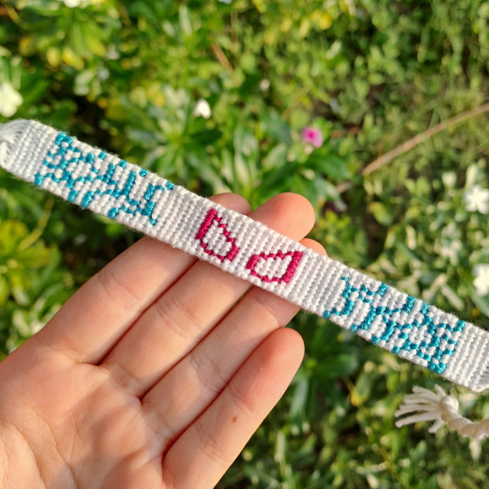 マリア*:.。.・✽:.・ Alpha pattern #115686 | BraceletBook
