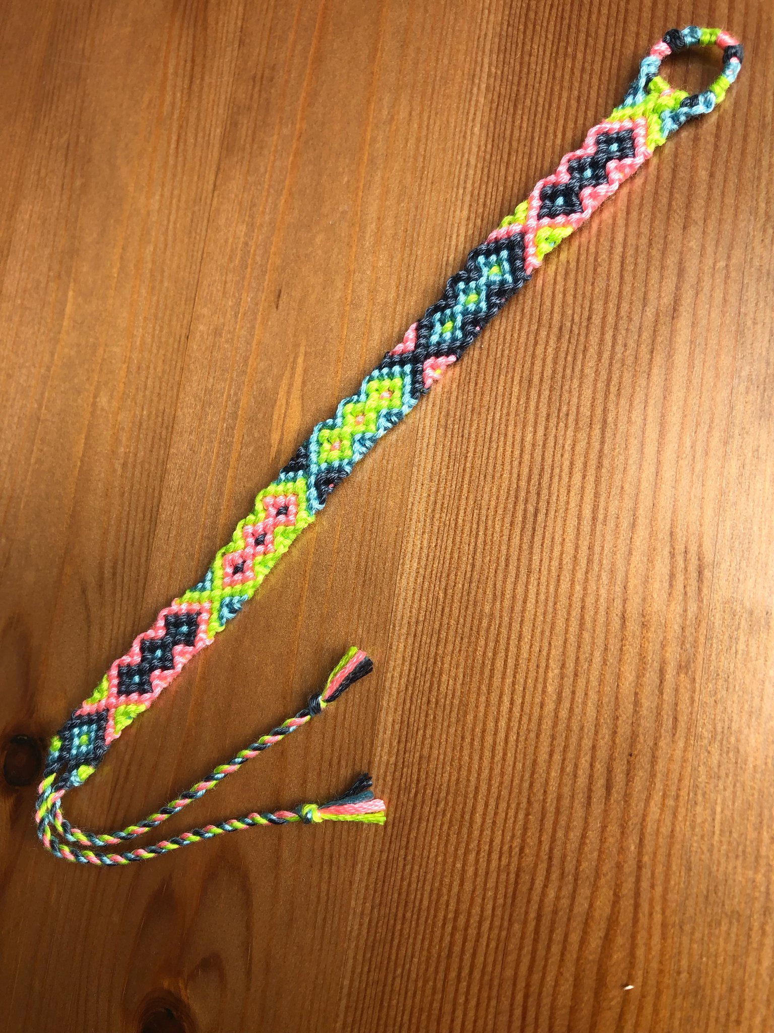 ソンヤ　プロフィール必読 Alpha pattern #148515 | BraceletBook