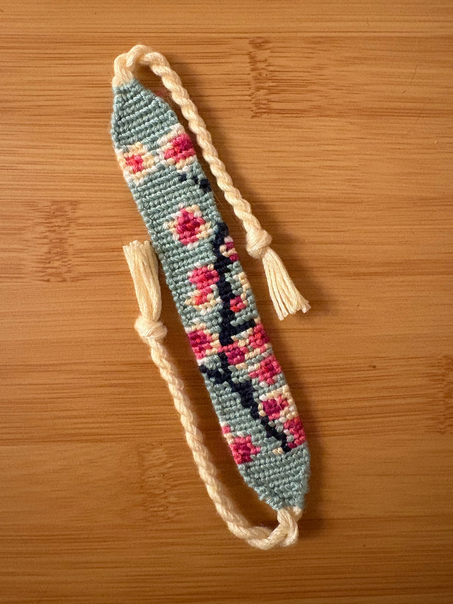 Alpha pattern #176792 variation #373656 | BraceletBook