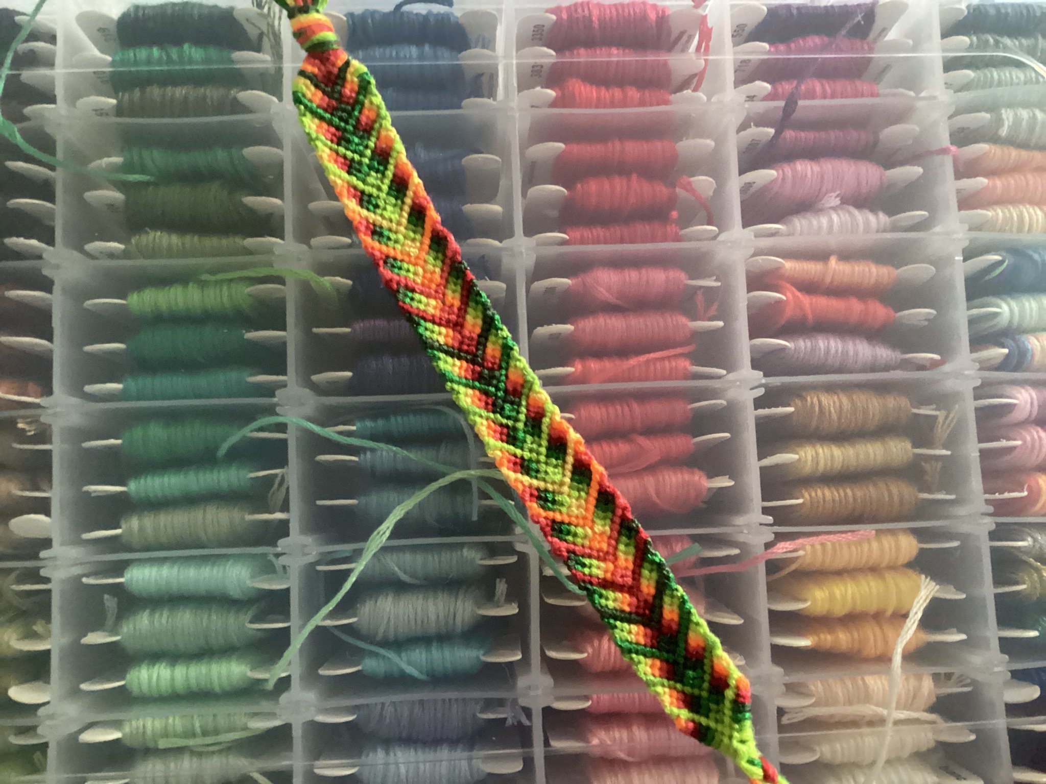 Normal pattern #25509 | BraceletBook