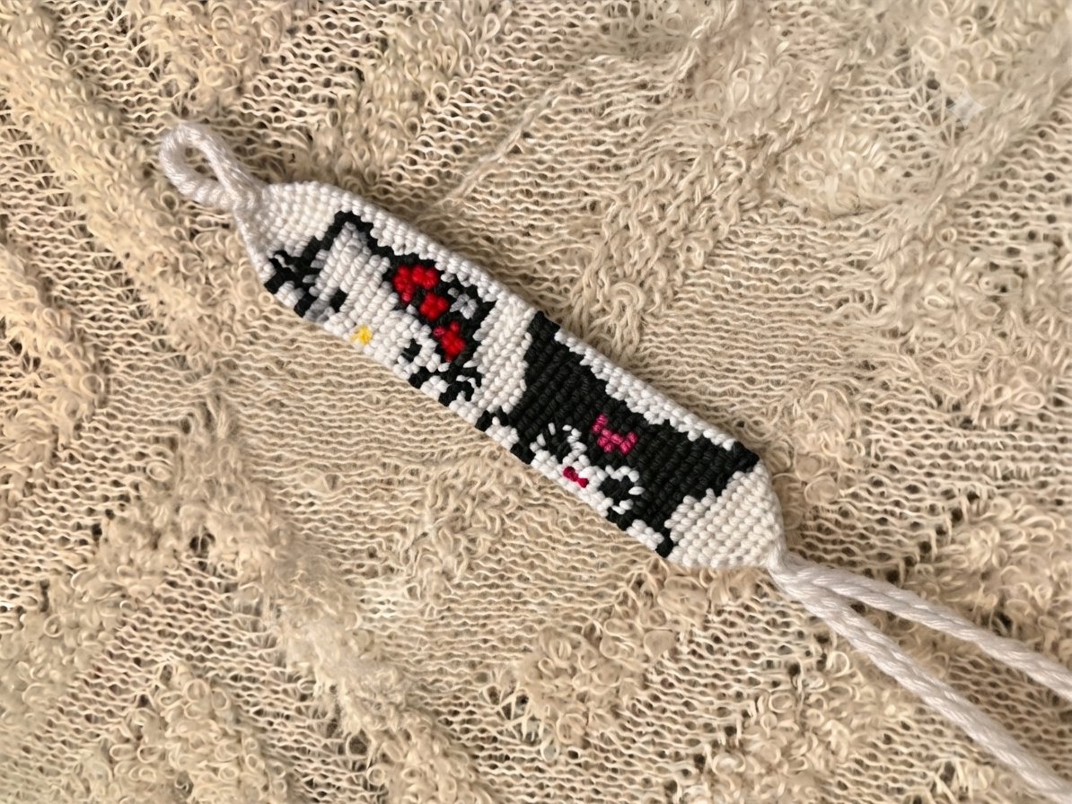 INI アザじゃ Alpha pattern #145090 | BraceletBook