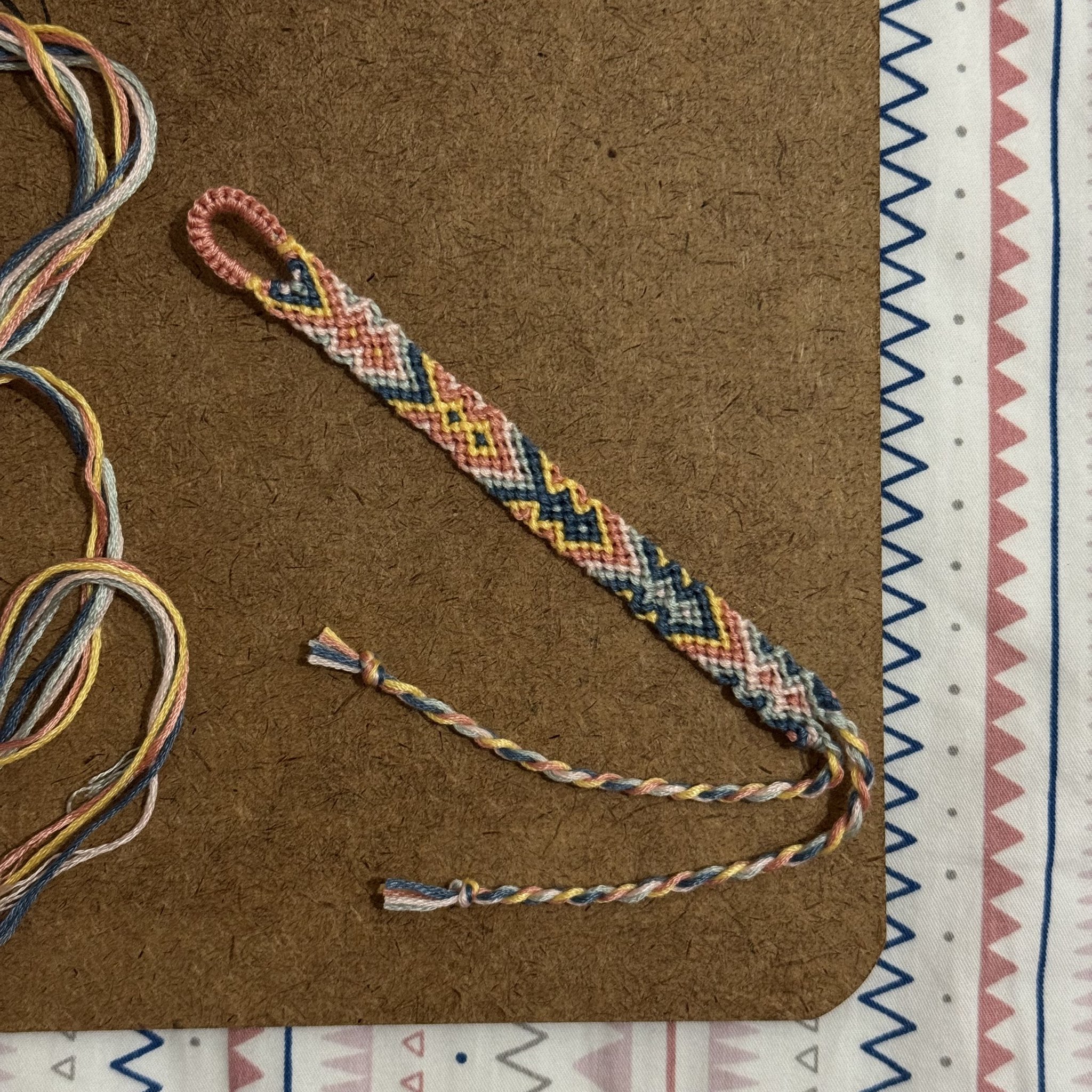 Normal pattern #125594 | BraceletBook