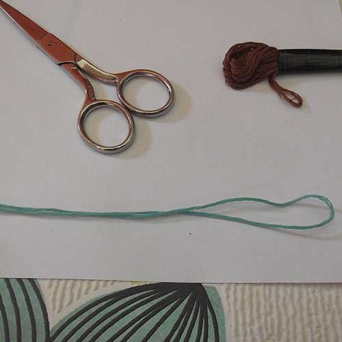 Safety pin brooch tutorial BraceletBook
