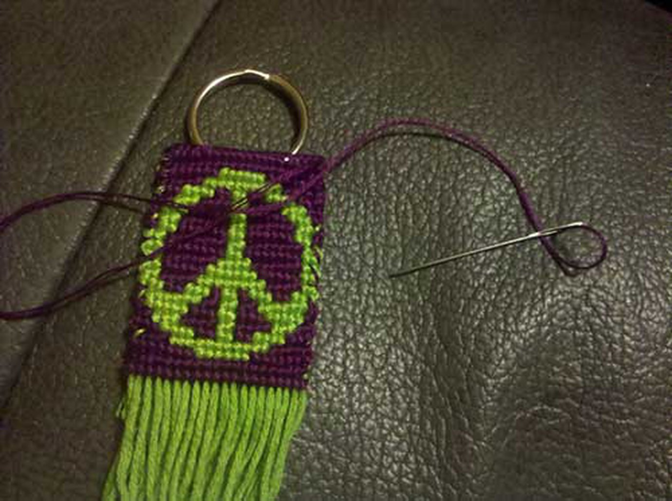 The reversible alpha keychain tutorial BraceletBook