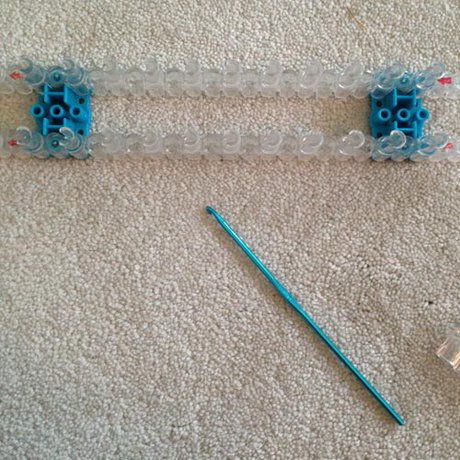 How to Make a Rainbow Loom Bracelet from an Alpha - Step 1