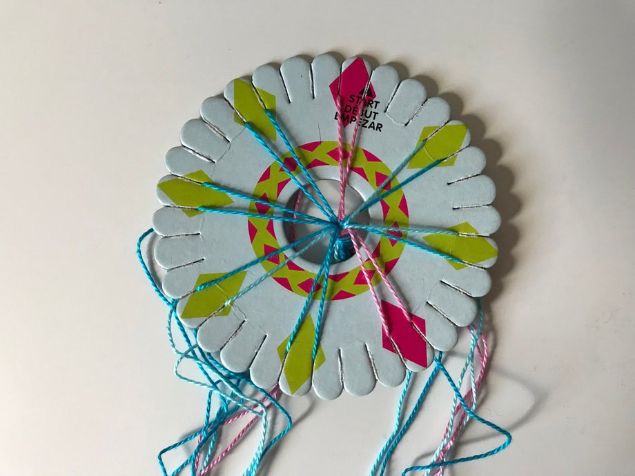 How To Make a Bracelet With a Bracelet Wheel tutorial BraceletBook