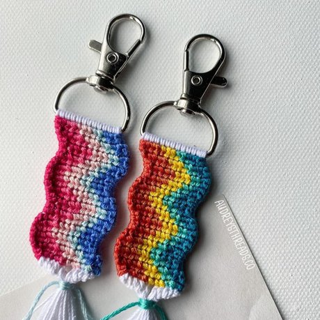 New techniques to try out (part 2) - Wavy Alpha Keychain