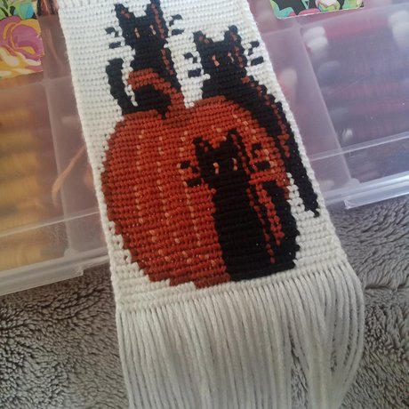Macrame endings for alpha wallhangings & keychains - Step 1