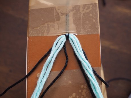 How to start/end your bracelet with an arch - Step 3