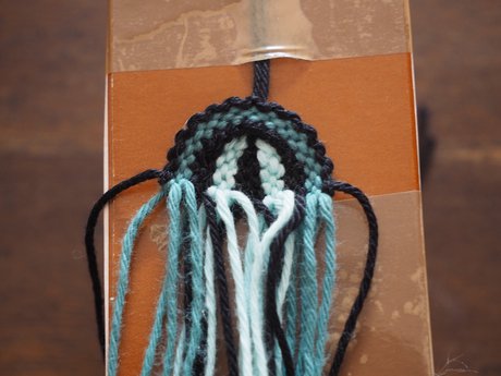 How to start/end your bracelet with an arch - Step 6