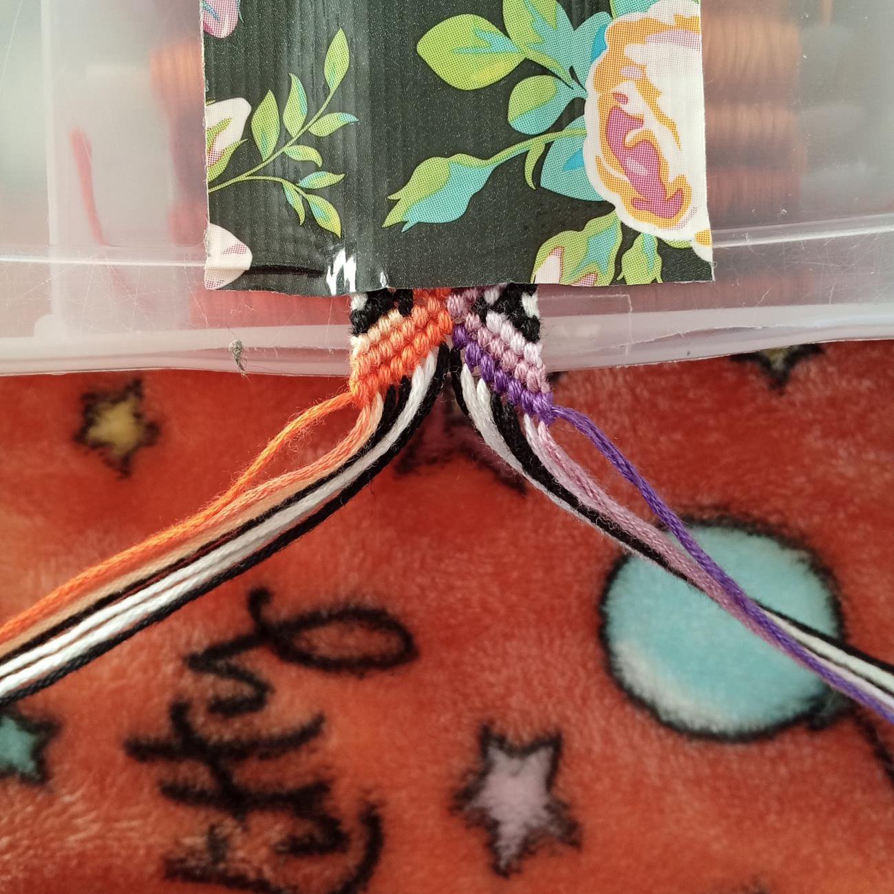 How to make Wshaped endings for normal patterns tutorial BraceletBook